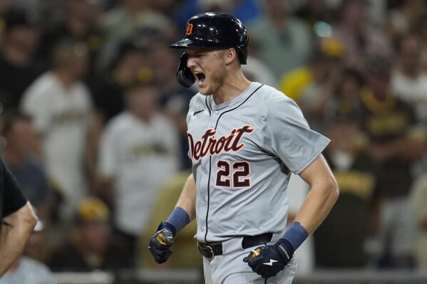 Tigers defeat Padres with 9th inning grand slam