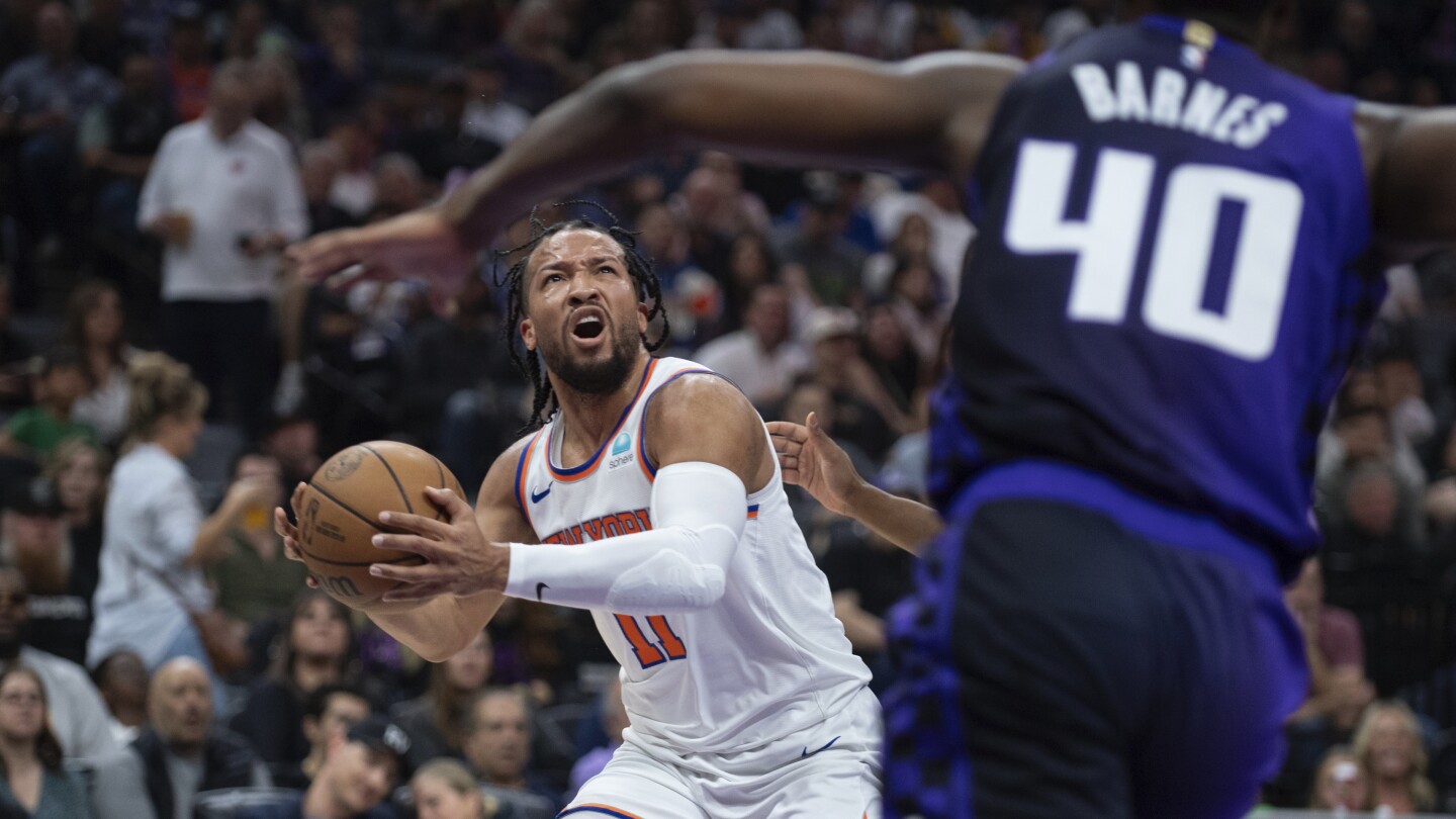 Brunson becomes fourth Knicks player with consecutive 40-point games, leads New York past Kings