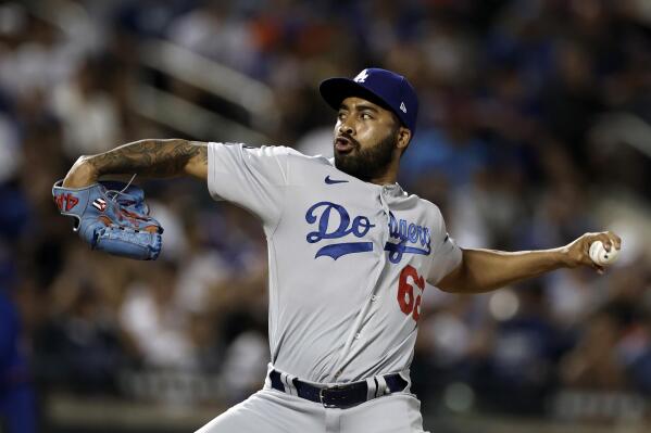 Dodgers beat Pirates 2-1 on HRs by McKinney and Muncy