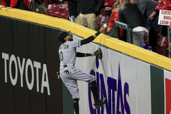 Dylan Cease overcomes rocky first as White Sox' bats come alive