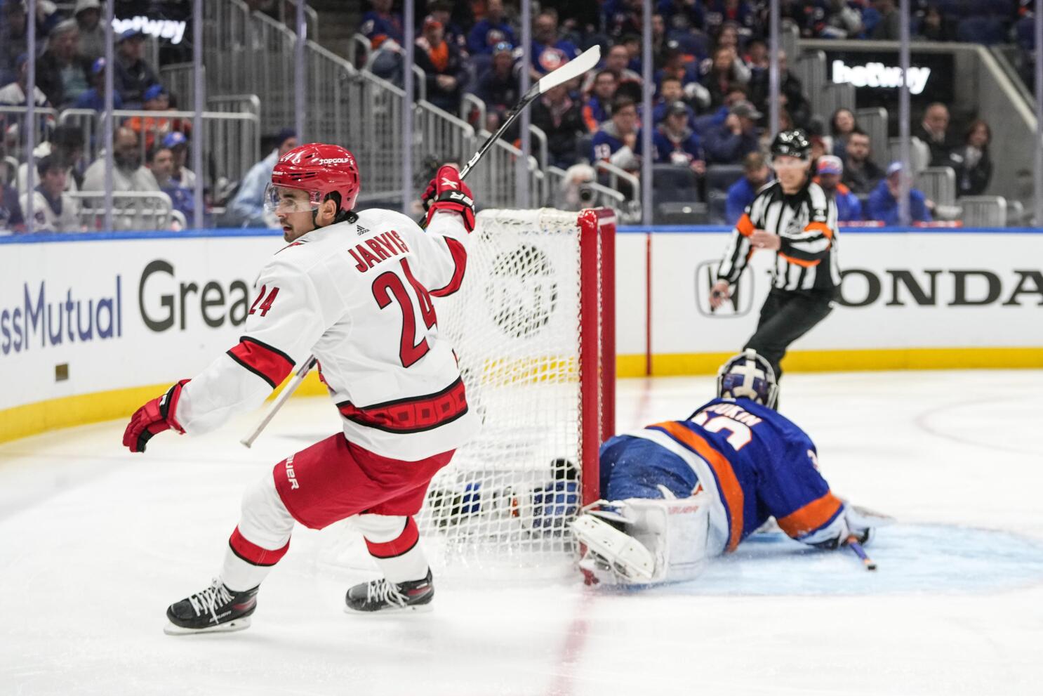 Hurricanes vs. Islanders NHL Playoffs First Round Game 5 Player