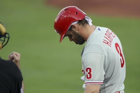 Phillies star Harper exits with sore shoulder, Jays win 4-0