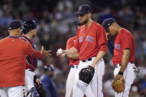 Red Sox manager Cora recovered from COVID, rejoins team