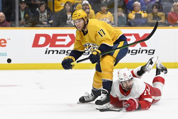 Predators beat Red Wings 2-1 for 3rd straight victory