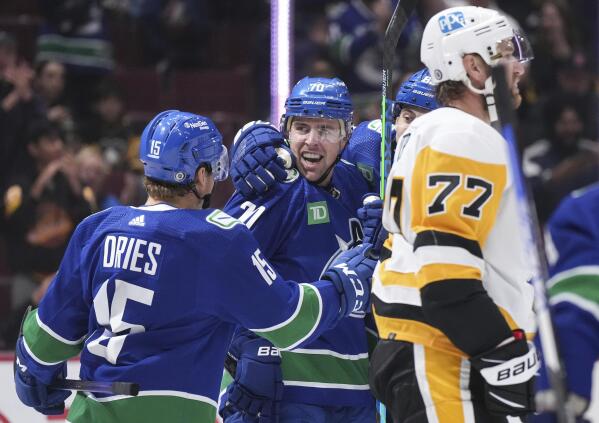 Canucks can't win in alternate jerseys (except the skate