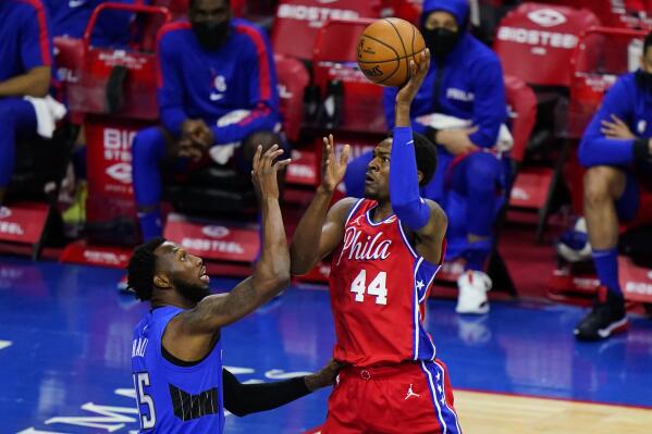 Joel Embiid is the 76ers' Shaquille O'Neal, but Philadelphia is missing a Kobe  Bryant