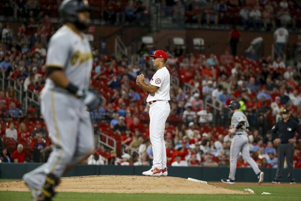 Walker's 12-game hitting streak ends as Cardinals fall to Pirates