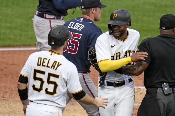 Ke'Bryan Hayes smashes 3-run home run as Pirates rally to beat
