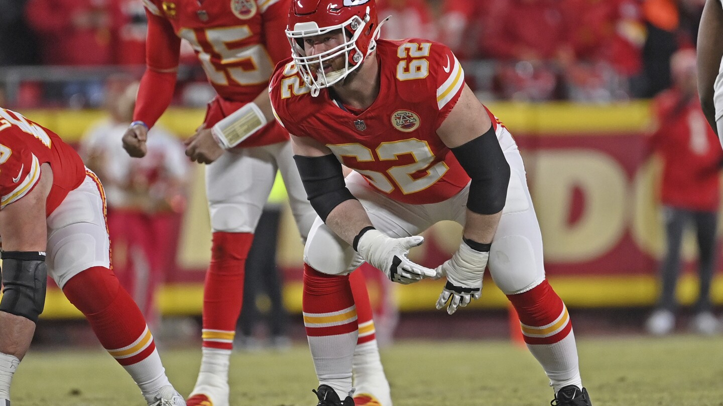 Chiefs trading All-Pro offensive guard Joe Thuney to Bears for 2026 4th-round pick, AP source says