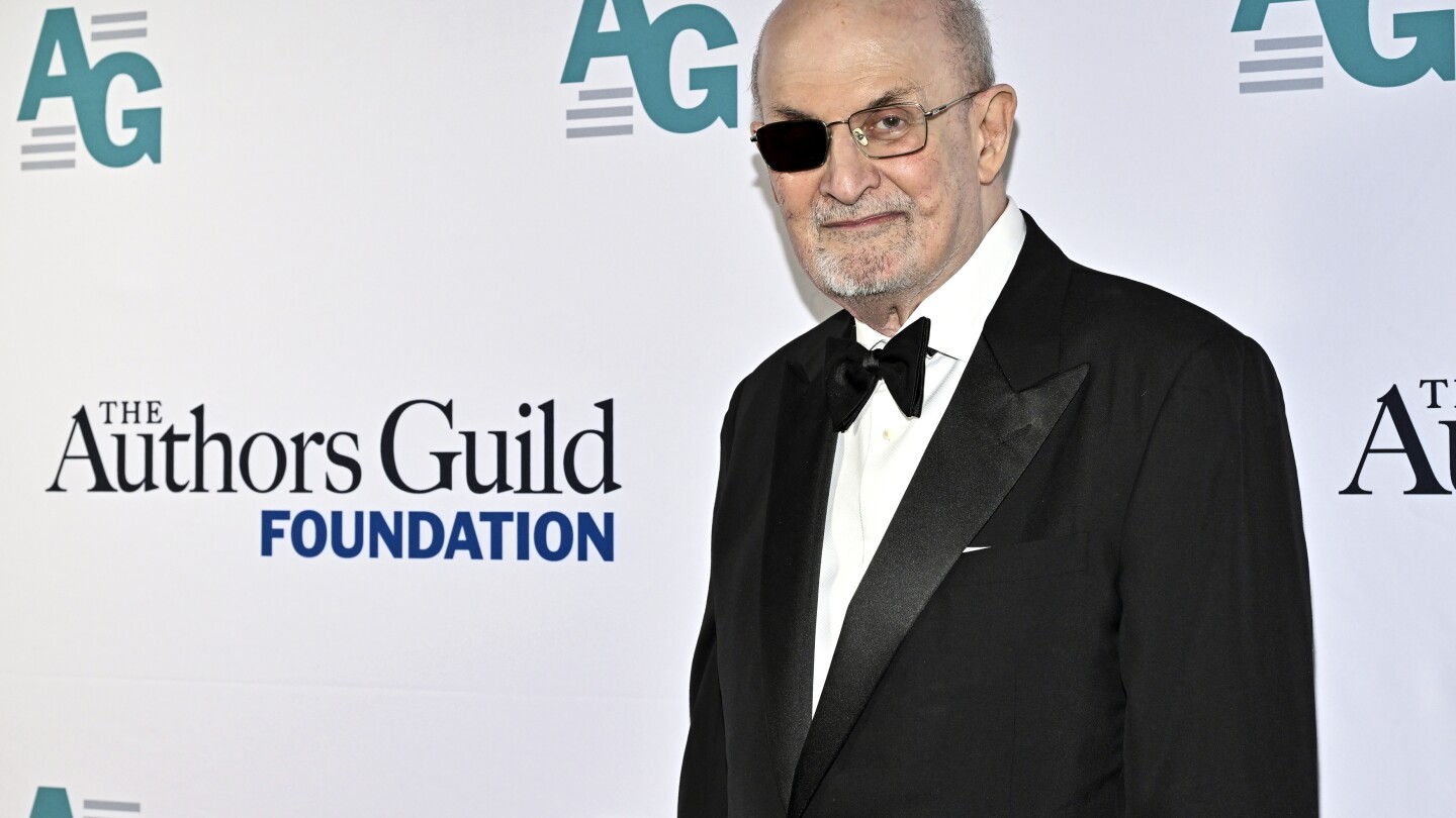 Robert Caro, Salman Rushdie and Sandra Cisneros honored by Authors Guild