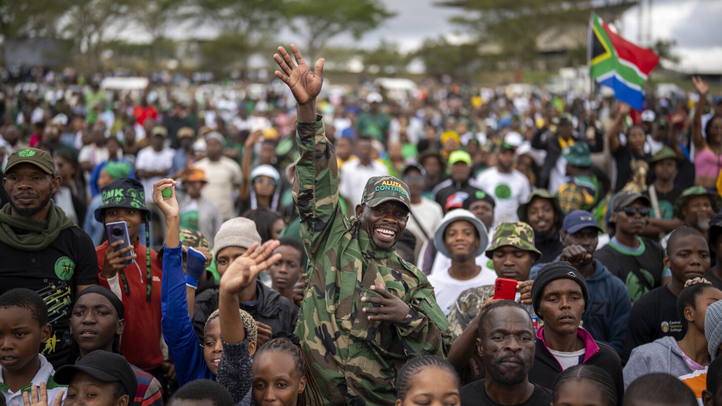 Изненадващият претендент на изборите в Южна Африка припомня миналото на борбата срещу апартейда