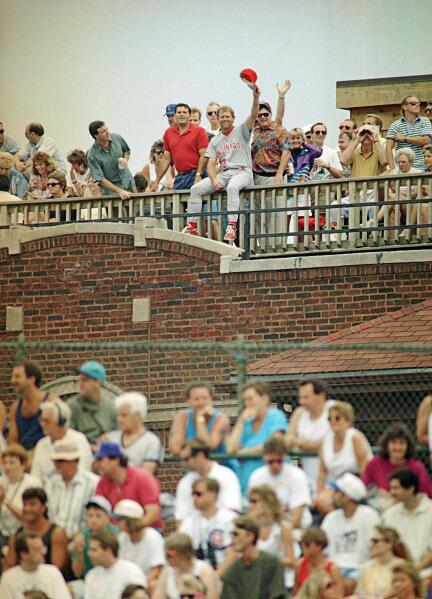 Former Reds pitcher Tom Browning, who tossed perfect game in 1988, dies at  62 - The Athletic