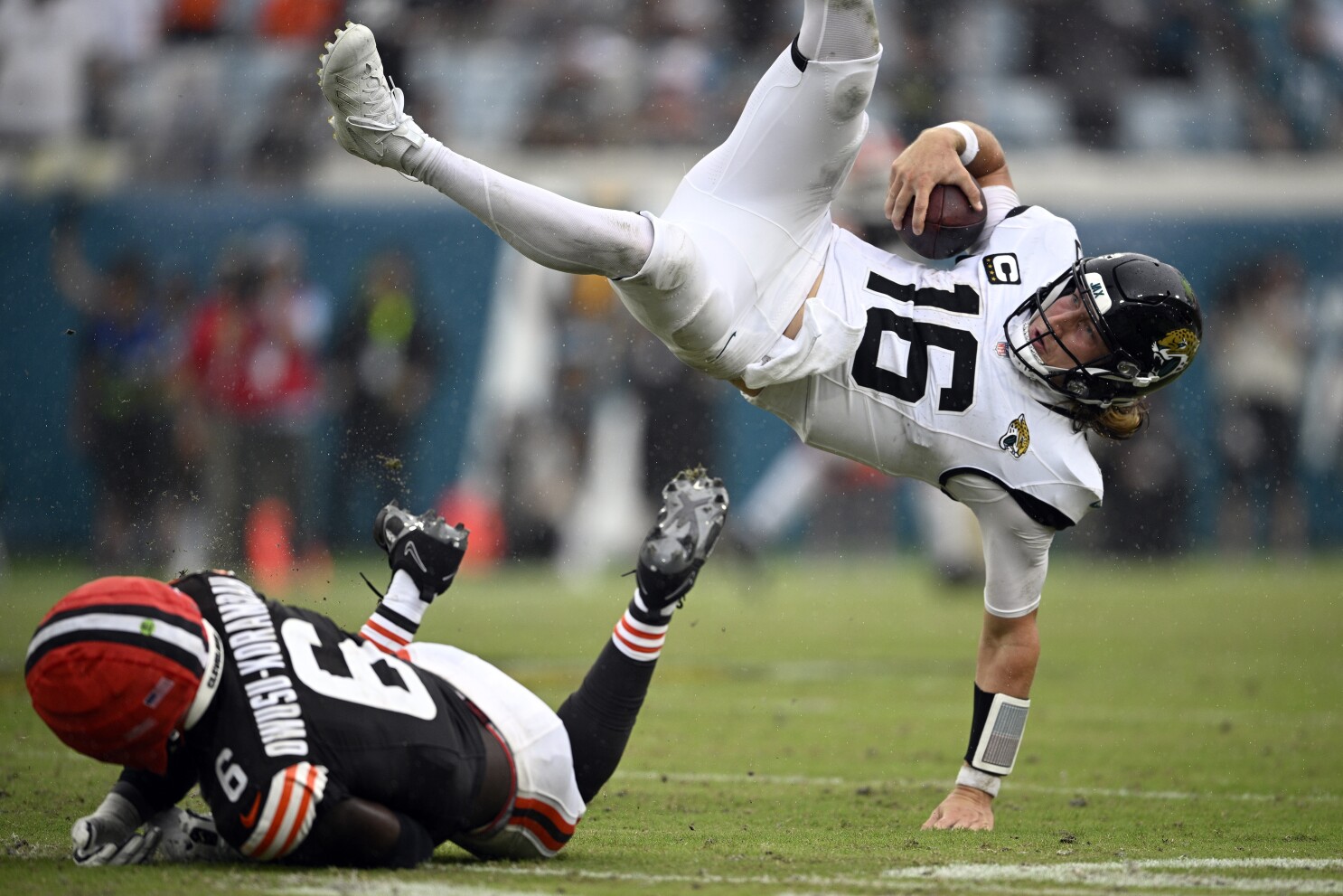 Trevor Lawrence and the Jaguars seem baffled on offense for the 2nd  consecutive week | AP News