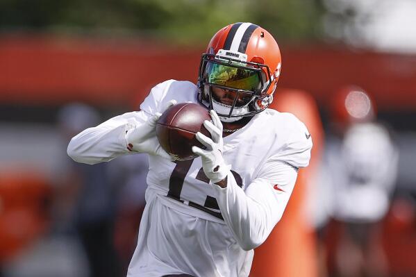 OBJ questionable, Clowney back as Browns ready for KC opener