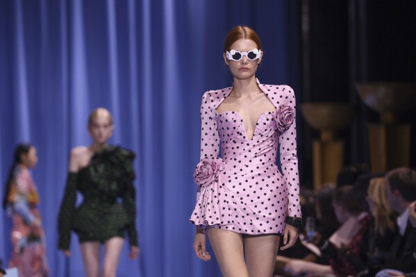 DETAILS FROM THE SPRING 2015 FASHION SHOW - News