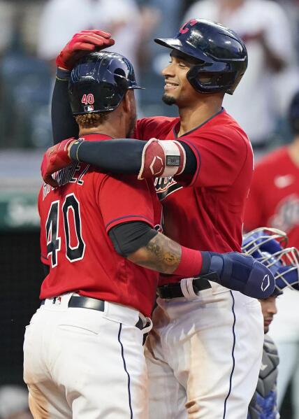 Carlos Santana's 8th inning home run leads Cleveland Indians past