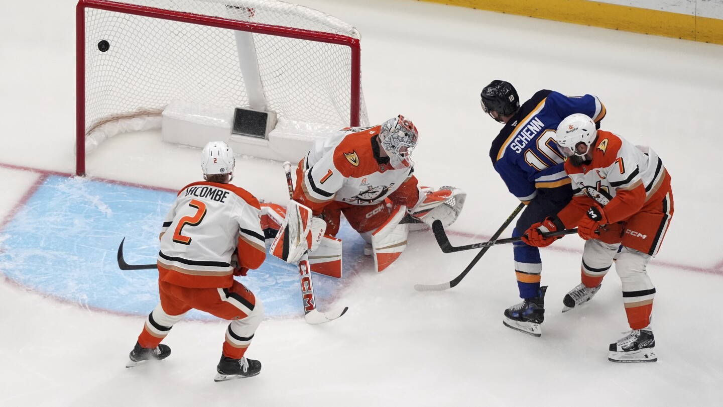 Blues Beat Ducks 7-2, Tie for Wild Card Spot
