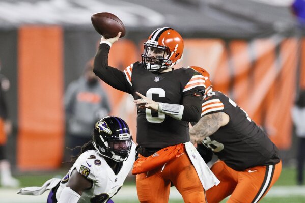 Jackson returns to save Ravens with 47-42 win over Browns