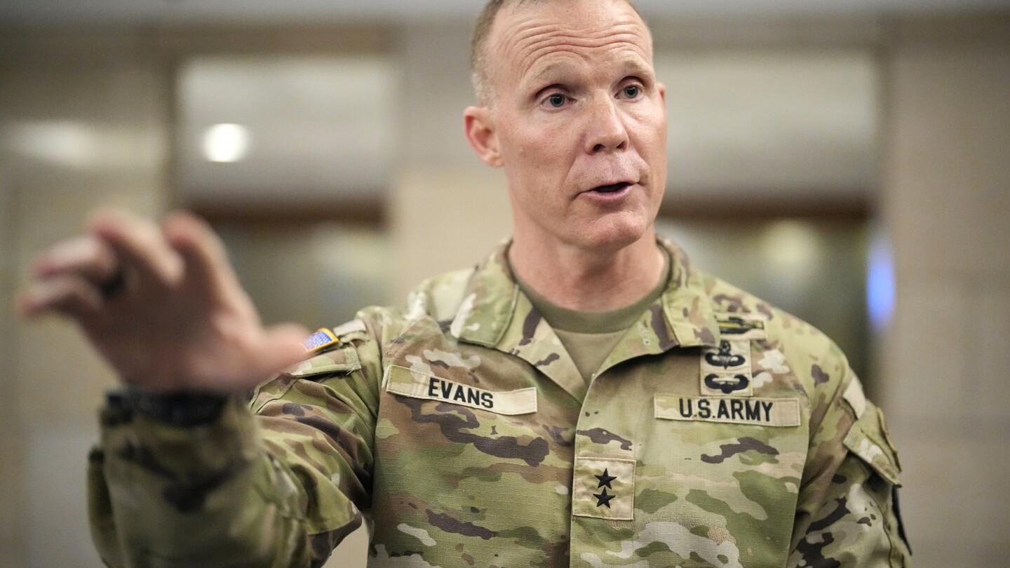 Военните учения на САЩ във Филипините не са засегнати от фокуса на Америка върху Украйна и Газа, казва американски генерал