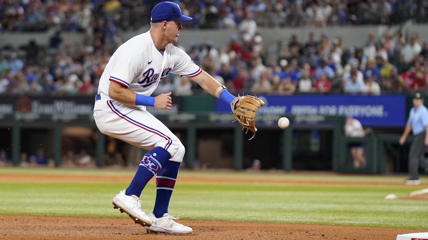 Rangers, Josh Jung combine balanced approach with aggression in rout of  Yankees