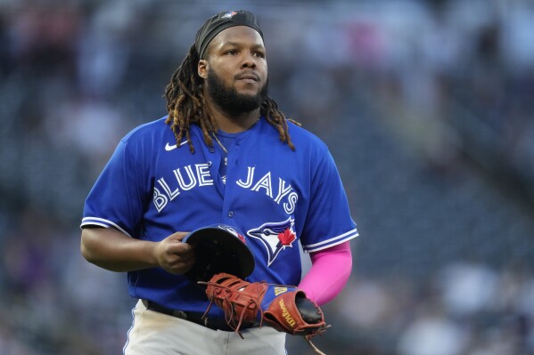 Vladimir Guerrero Jr. wins record $19.9 million in salary arbitration  against Toronto Blue Jays | AP News