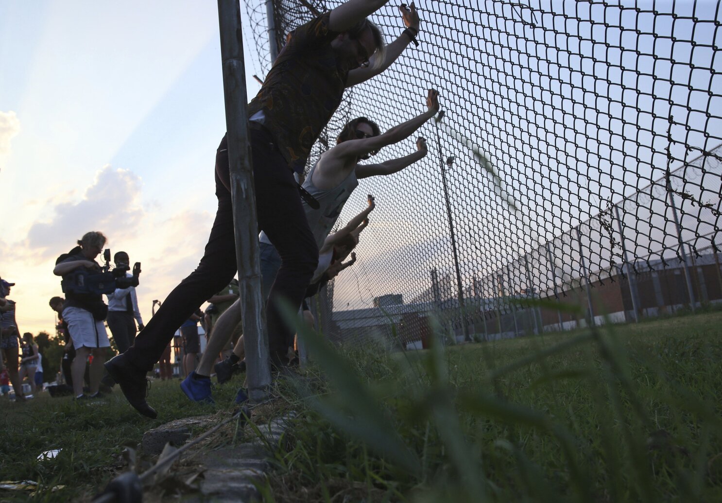 St. Louis agrees to pay $4M to settle lawsuit alleging inhumane conditions at now-closed jail