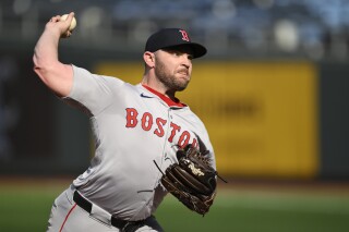 GOOD NEWS: Liam Hendriks satisfied the board of directors and promised a salary increase after exploding in the Red Sox's first match of the spring season. nhathung