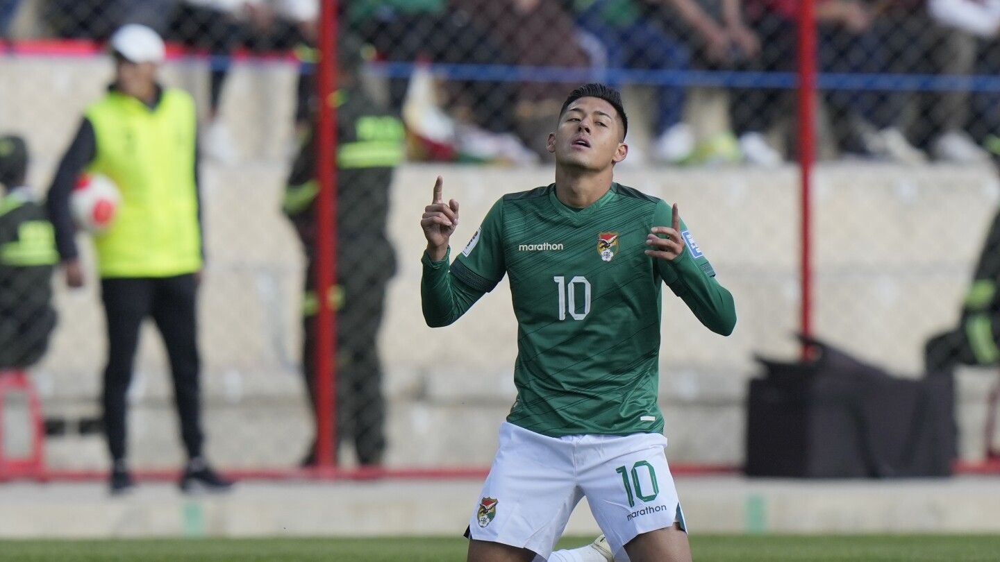 Bolivia beat Venezuela 4-0 in a higher stadium