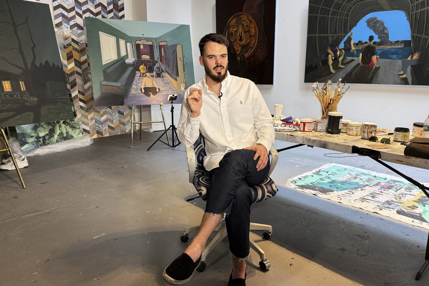 Freed from Hamas captivity, former hostage Andrei Kozlov finds healing in his art