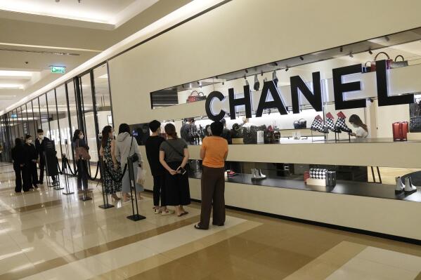 pels Interessant Niende Restaurants, malls reopen as Thai virus restrictions eased | AP News