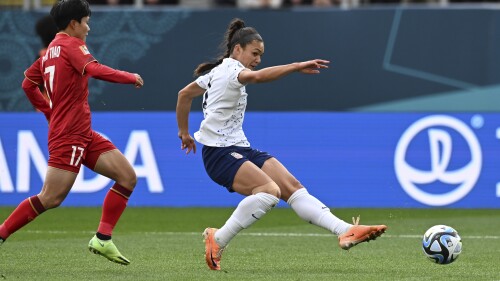 United States' Sophia Smith scores her side's first goal during the Women's World Cup Group E soccer match between the United States and Vietnam at Eden Park in Auckland, New Zealand, Saturday, July 22, 2023. (AP Photo/Andrew Cornaga)