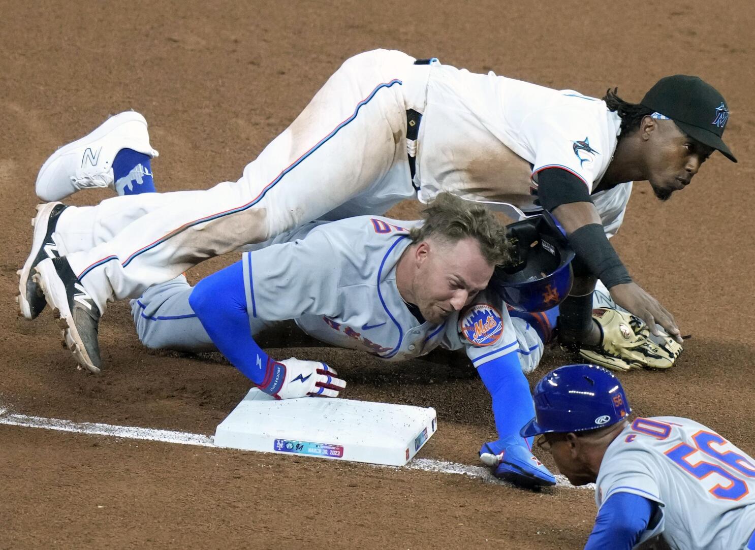 Mets' Brandon Nimmo fouls ball off his leg, leaves game