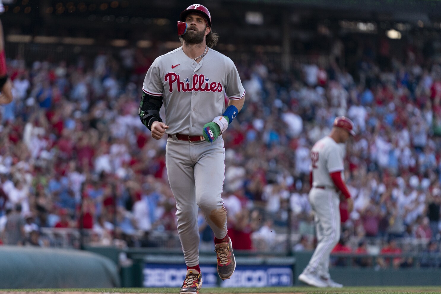 Phillies hit 4 homers in 13-1 win, finish sweep of Nationals