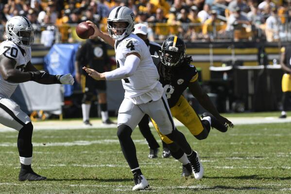 Carr throws for 382 yards, Raiders top Steelers 26-17