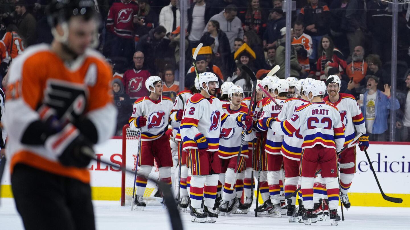 New Jersey grabs 1st road win of season with 5-3 victory over Hurricanes