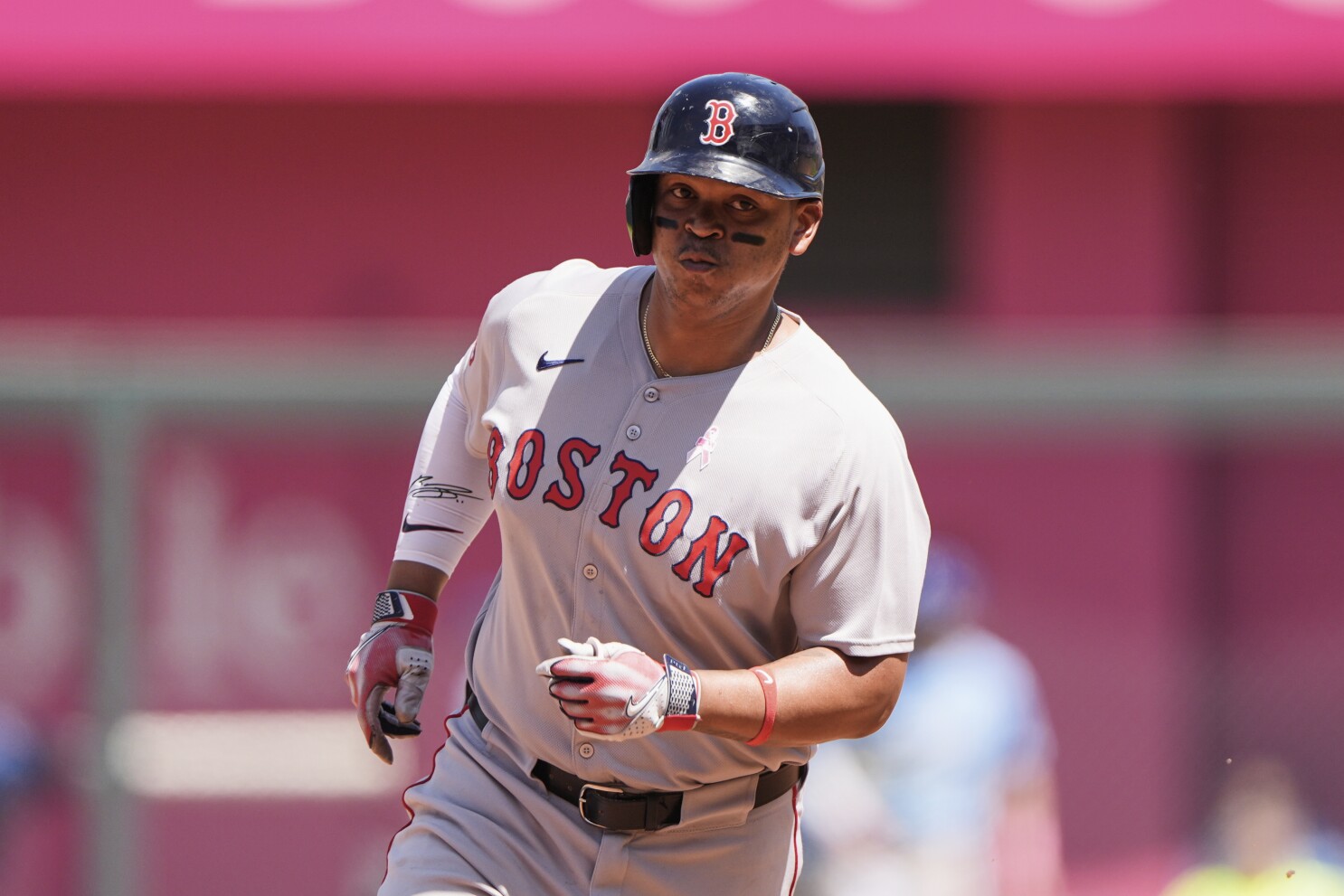 Devers’ homer boosts Giolito to first win since 2023 as Red Sox beat Royals 3-1