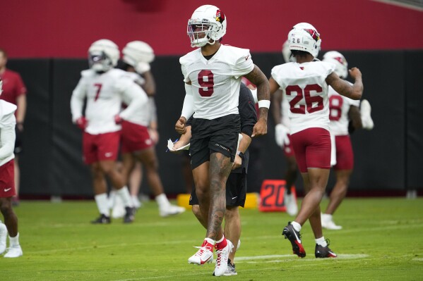 Cardinals' Isaiah Simmons 'will be better for it' after rough