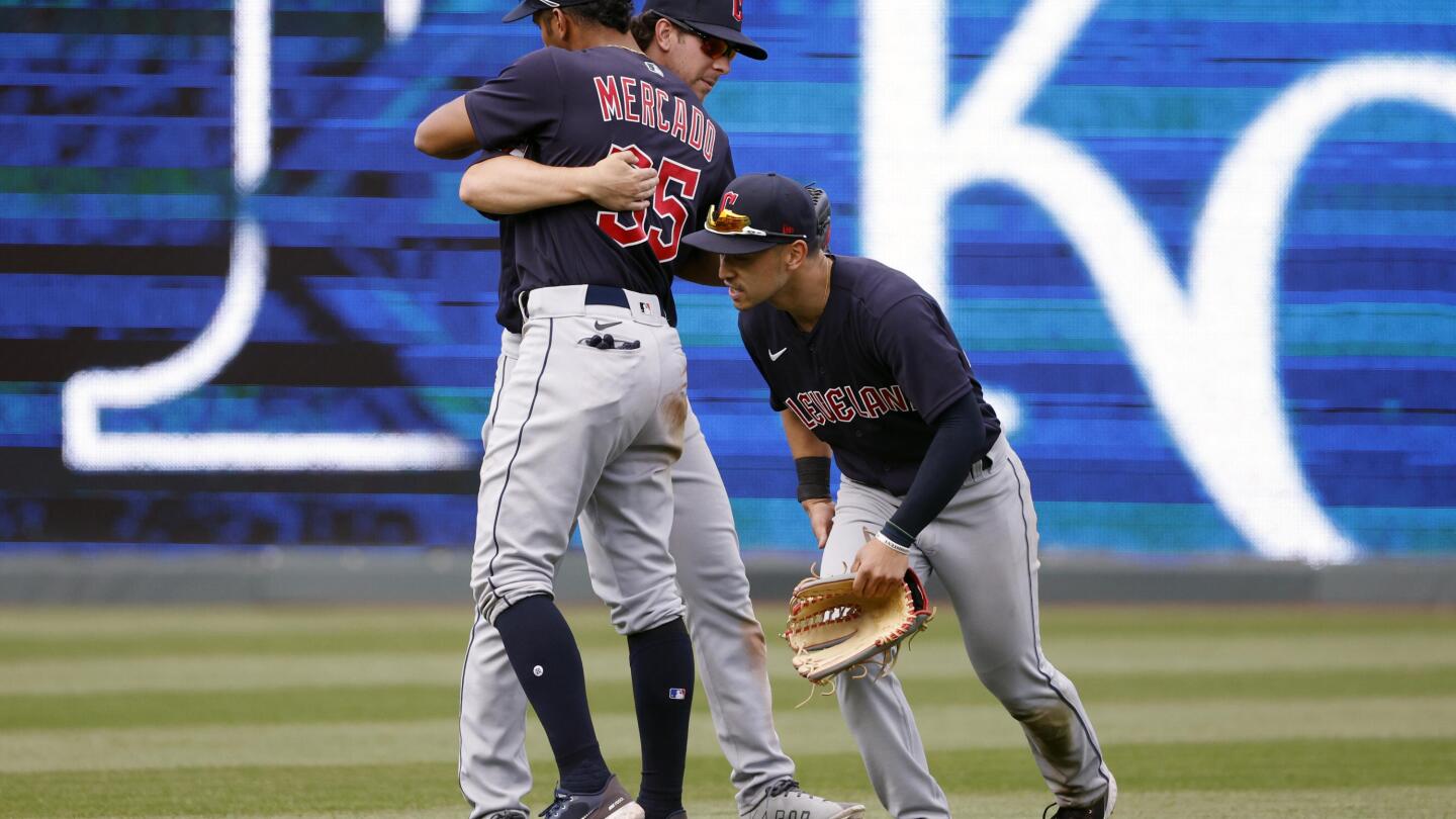 MINNEAPOLIS, MN - MAY 14: Cleveland Guardians left Fielder Steven