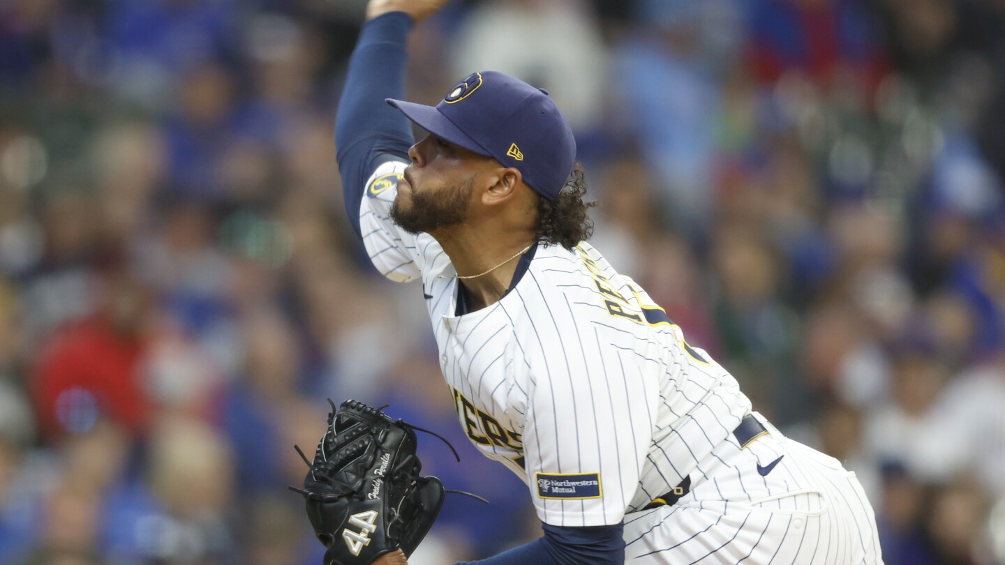 Cubs' Imanaga Leaves Game with Hamstring Strain Against Brewers