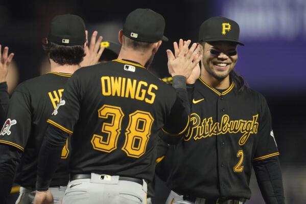 Connor Joe homers against former team as Pirates beat San Francisco 2-1