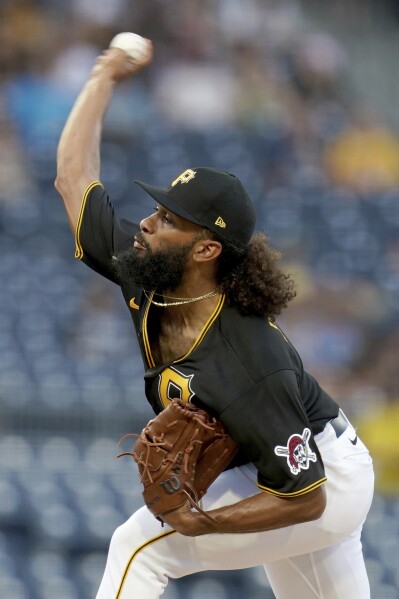 Bullpen falters as Cubs fall to Pirates 5-4