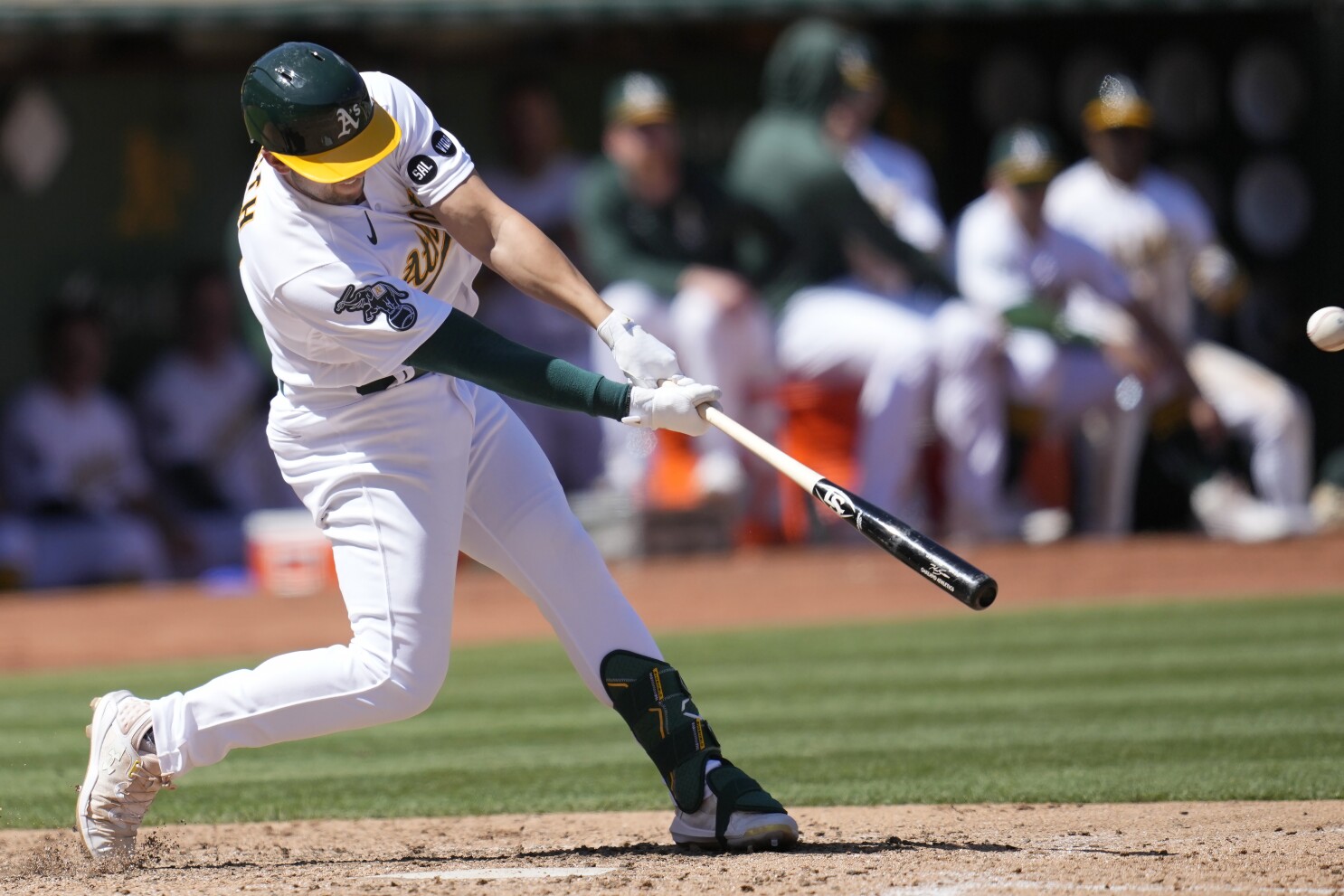 Athletics avoid series sweep by overpowering Hyun Jin Ryu, Blue