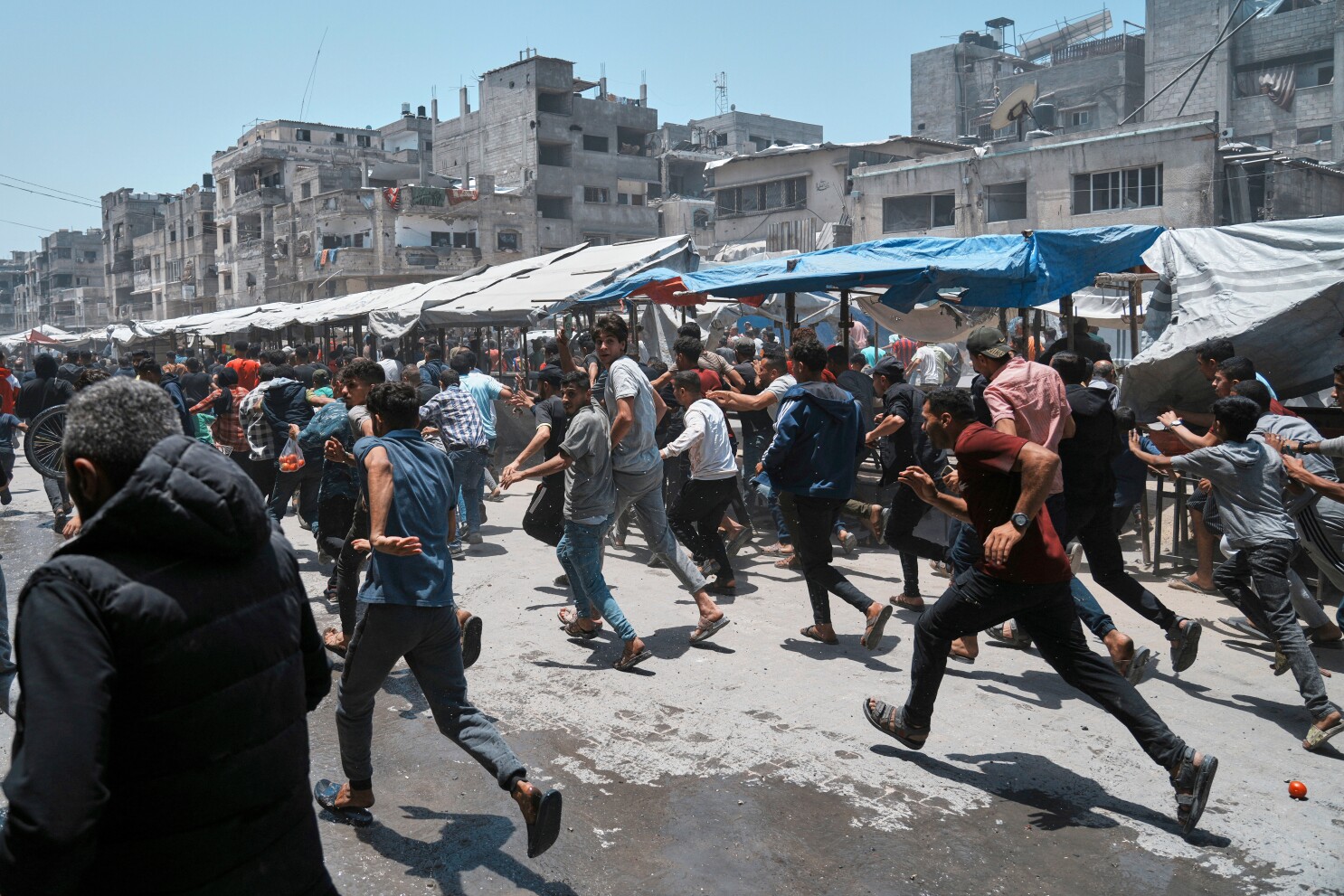 At least 31 Palestinians killed while trying to get aid in Gaza