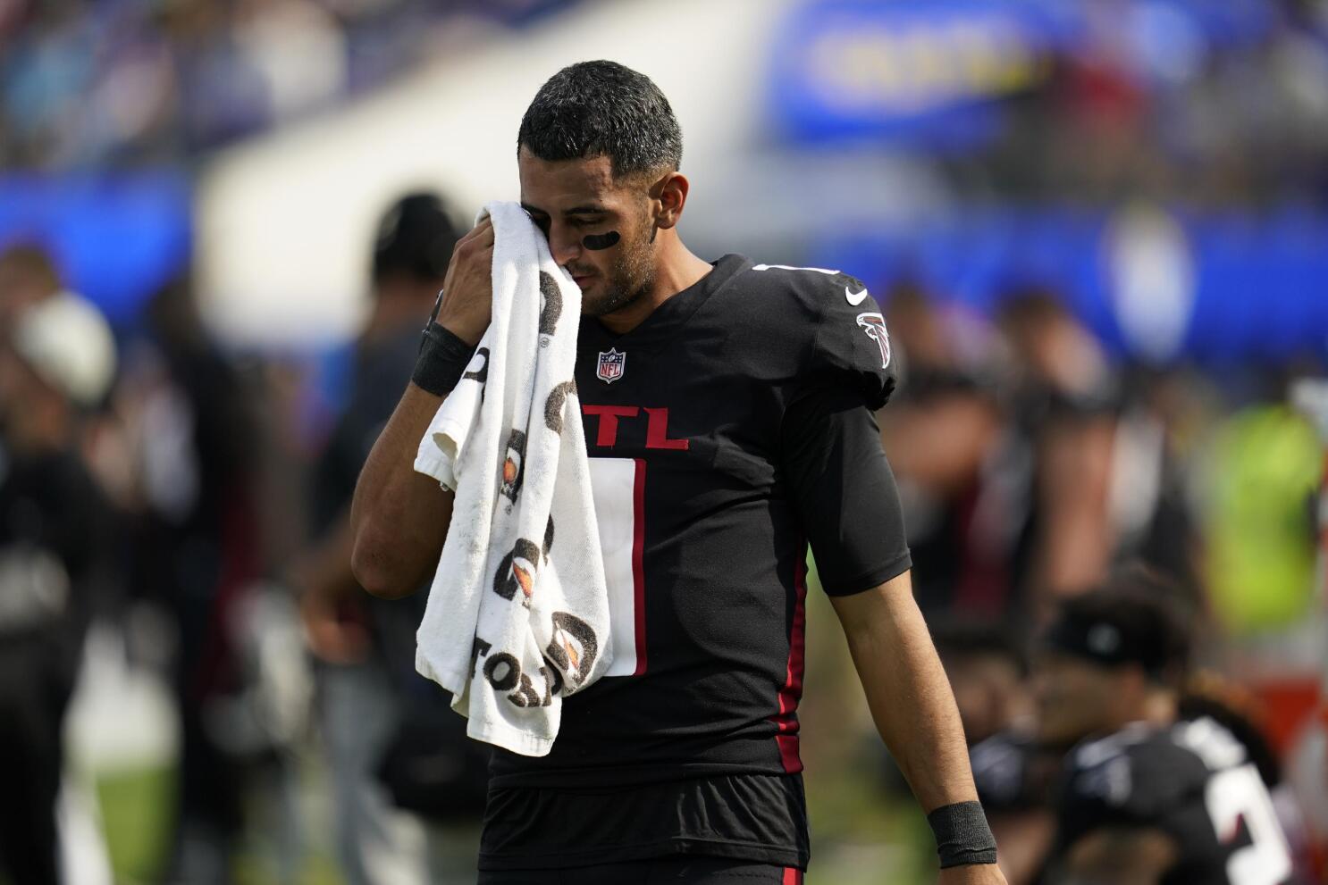 Marcus Mariota finds Drake London for go-ahead score, Falcons pick up first  win