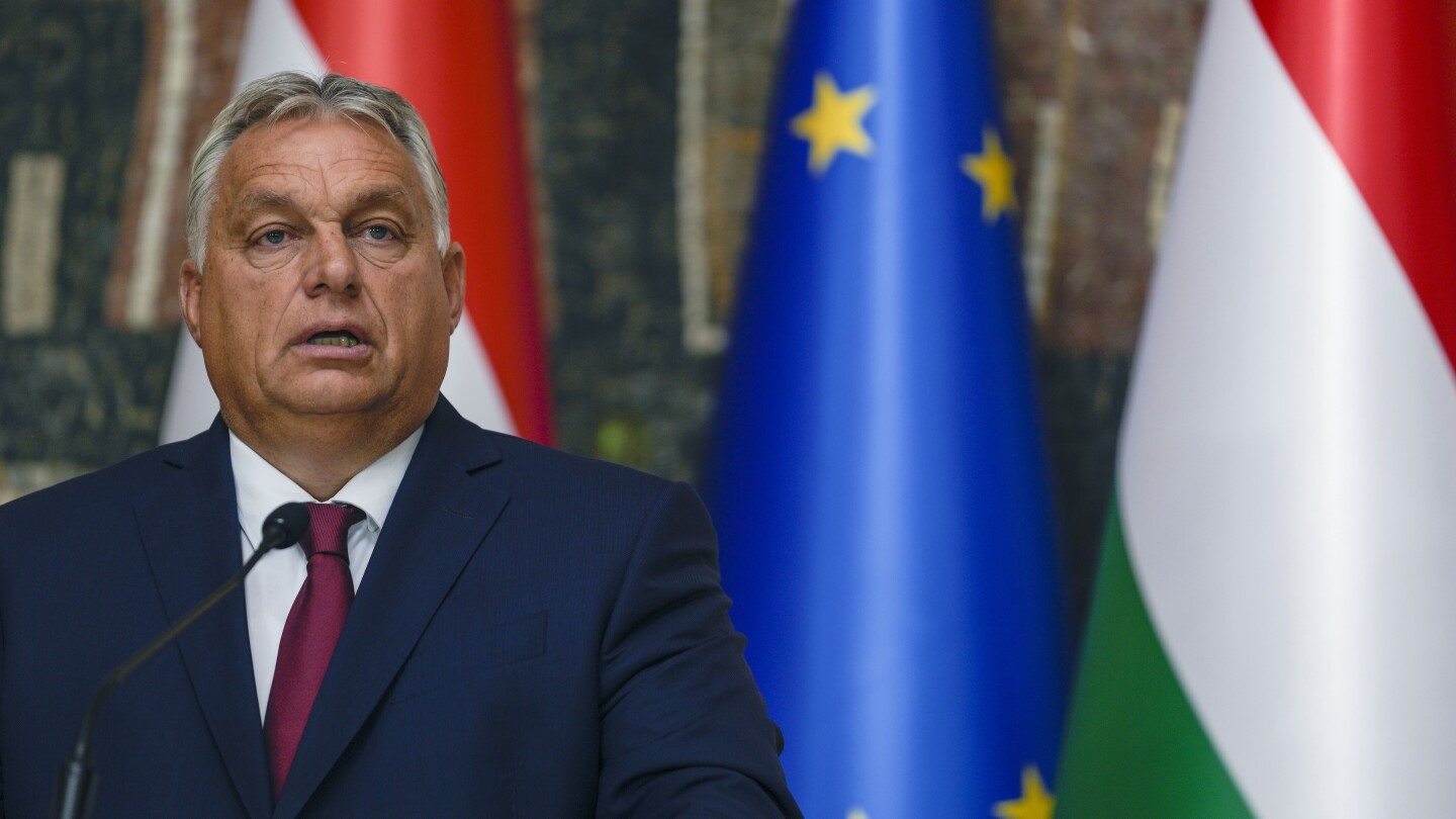 Orbán Putyin kézfogása után Ukrajnába indul egy EU-csúcsra
