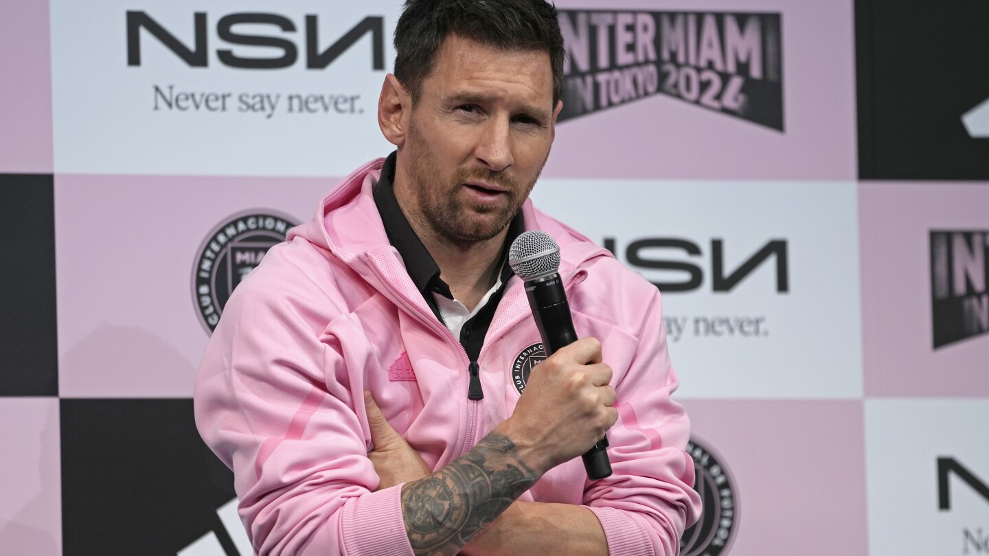 Messi berharap bisa bermain di Tokyo setelah bencana PR di Hong Kong