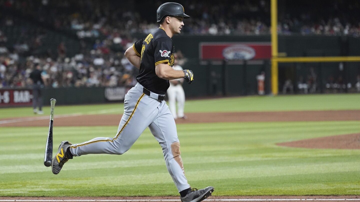 Reynolds hits go-ahead 3-run homer, Pirates score 7 in 8th to beat Dbacks 9-6