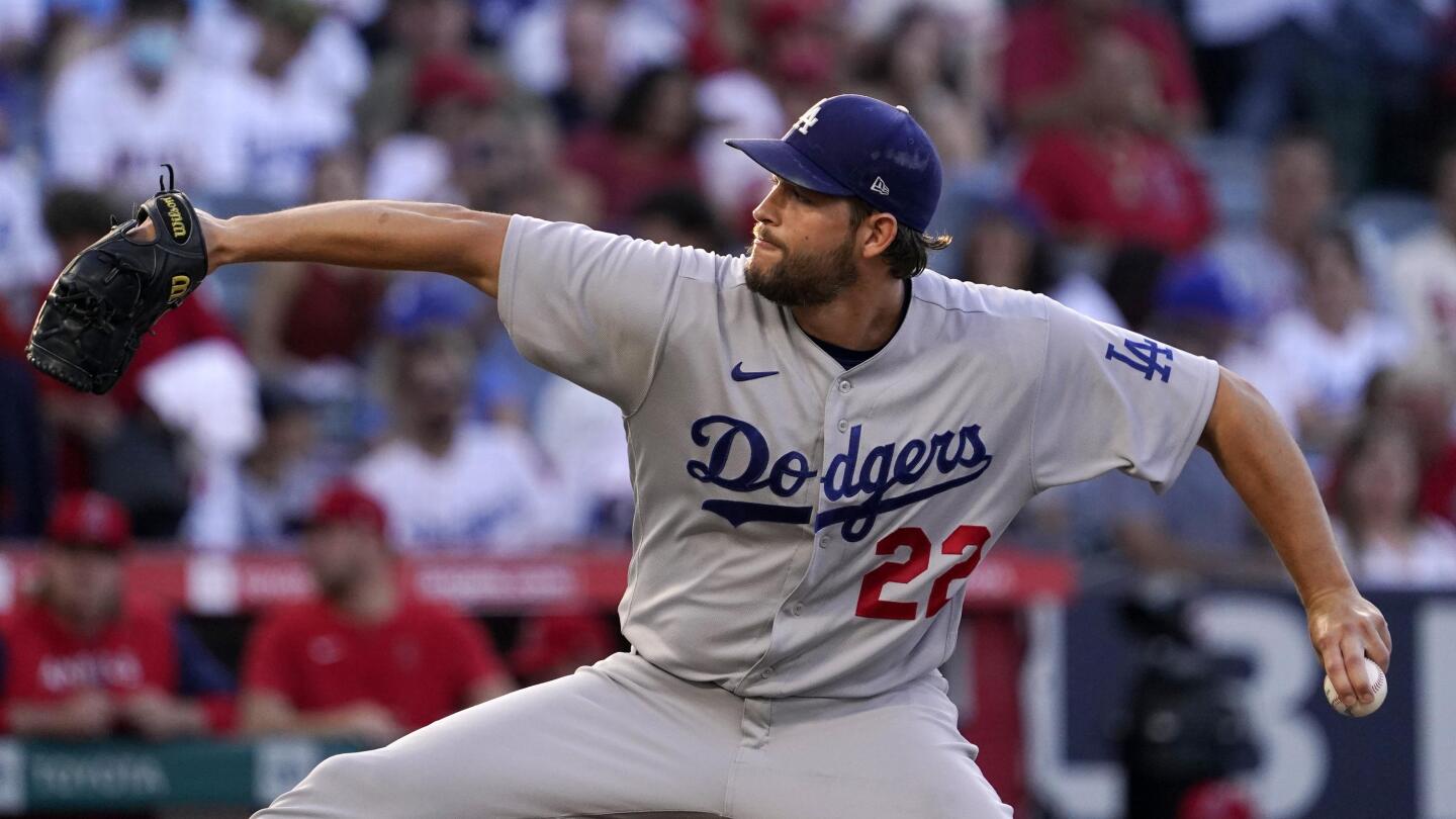 Dodgers' Clayton Kershaw takes the stage for another Game 1 start - True  Blue LA