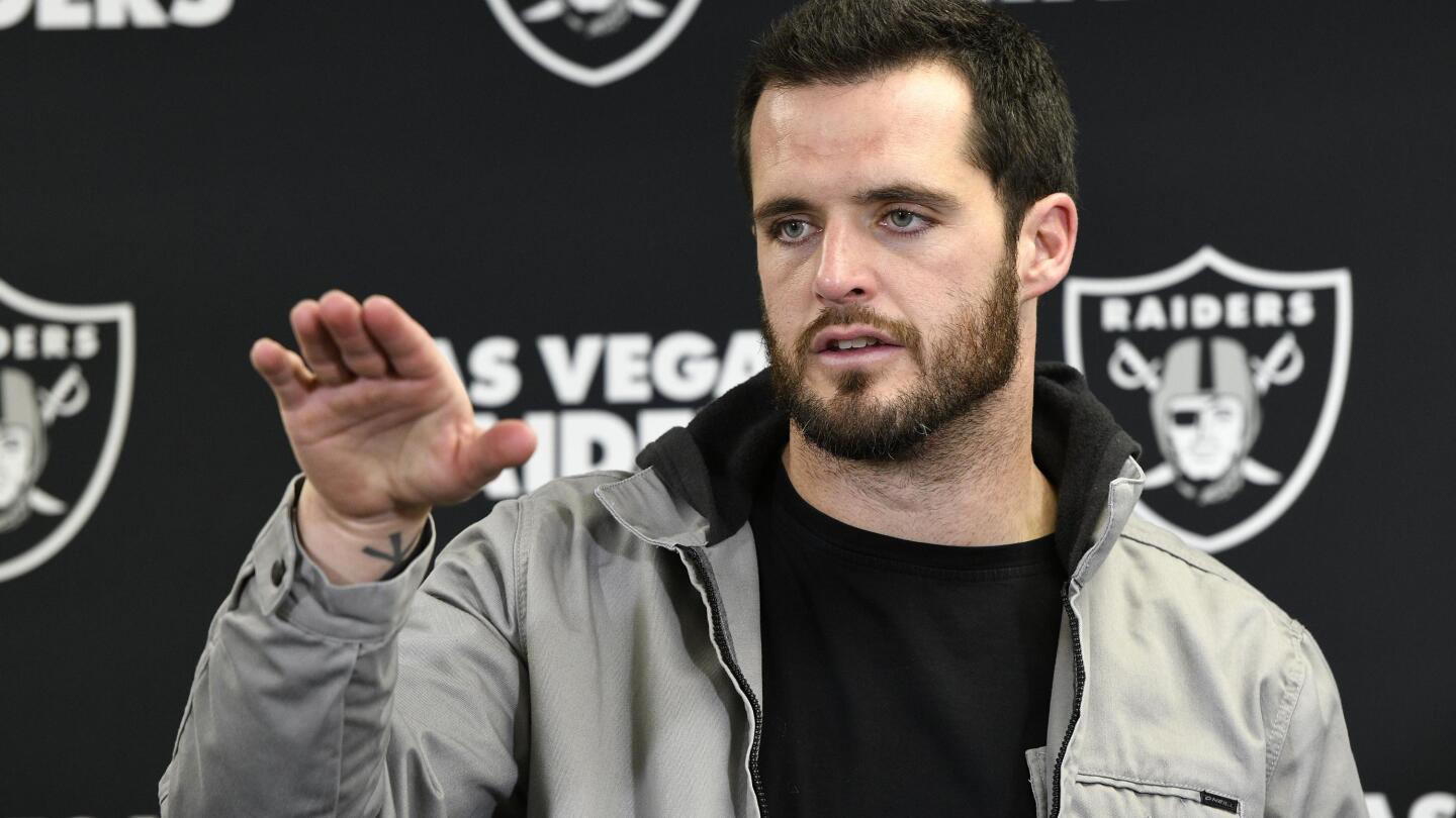 Raiders bench Derek Carr for remainder of 2022 NFL season - CBS