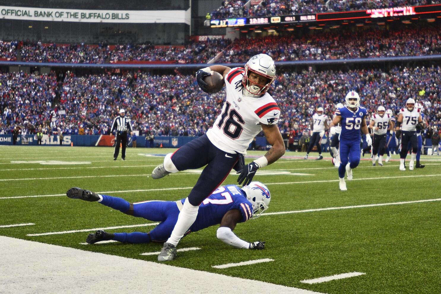 Patriots' wide receiver Jakobi Meyers should still be re-signed